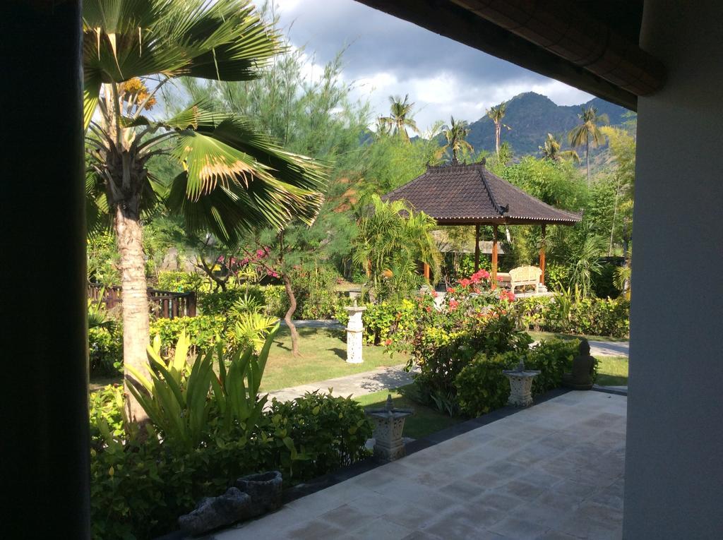 Taman Dewi Sri Villa Et Bungalow เปมูเตรัน ภายนอก รูปภาพ